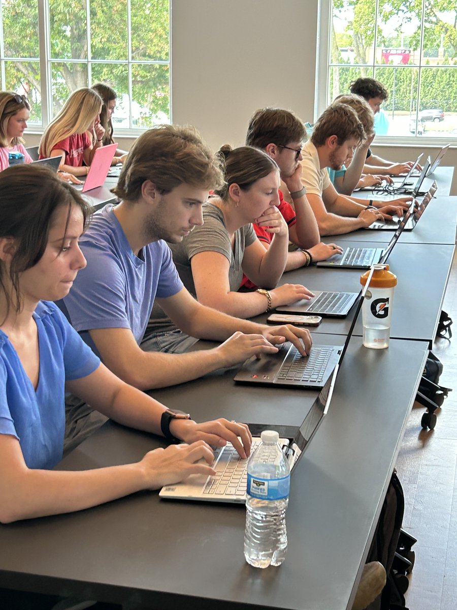 WKUGordonFord's tweet image. 🔥📊 On Friday, our Hilltoppers took on the GFCB Excel Challenge! From speed cases to dashboards, they crunched numbers, analyzed data, and proved Excel is anything but boring. 💻👏
#WKU #YouBelongAtGFCB #ExcelChallenge
