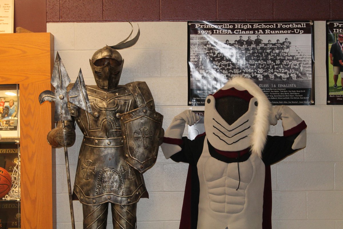 PrincevilleCUSD's tweet photo. 👑 The Prince is in the Elite 8! 🚨
We’re up against the Limestone Rockets & need EVERY vote.
👉 Vote NOW & share: https://t.co/DVmQuEGwKT
#GoPrinces #Elite8 #MascotChallenge #ciproud https://t.co/E2dg6Dm7No