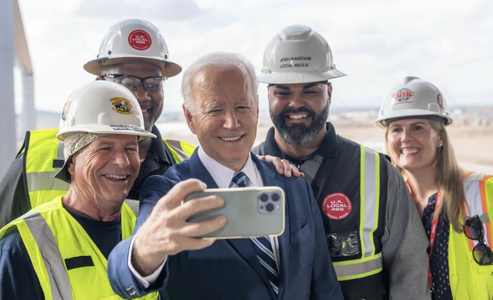 funder's tweet image. Who else agrees that Joe Biden, without a doubt, was a better president than Trump could ever be?! #ThisIsTrumpsShutdown