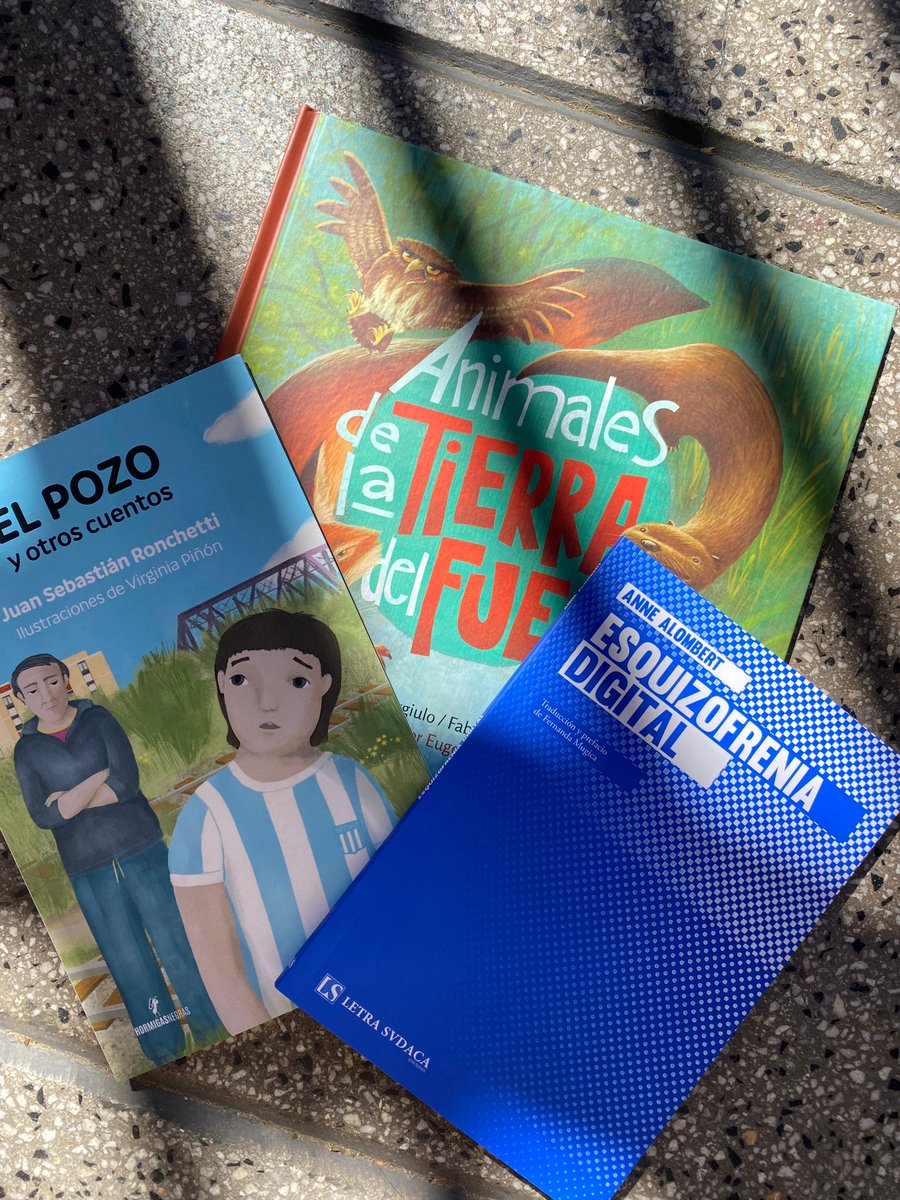 ☀️Les traemos algunos libros que ingresaron este mes y nos tienen 🥰

Esquizofrenia digital | Anne Alombert <a href="/LetraSudaca/">Letra Sudaca</a>  Animales de la Tierra del Fuego | Federico Gargiulo, Fabrice Genevois <a href="/EditorialSudpol/">Editorial Sudpol</a> 
El pozo y otros cuentos | Juan Sebastián Ronchetti | Hormigas negras