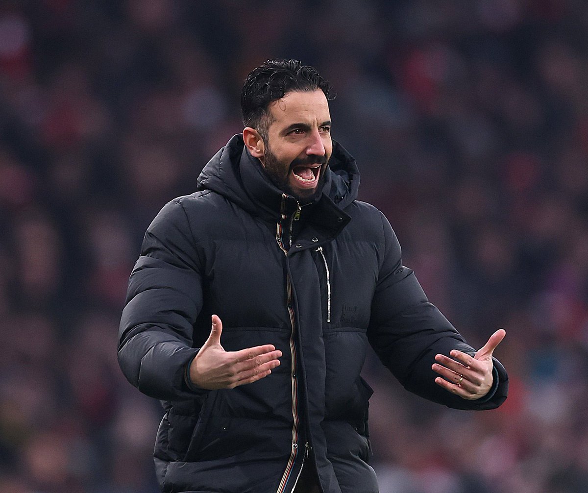 mufcytp's tweet photo. 💣🚨🚨BREAKING: Ruben Amorim has been called in by Manchester United bosses for an urgent meeting.

▪️ The manager has been asked to switch to a 4-3-3 formation.
▪️ Amorim was reportedly left speechless by the request.
▪️ Certain #MUFC officials now believe it’s a matter of when, not if, he gets sacked.

[@indykaila]

Believe this source at your own risk! 🙏🏻