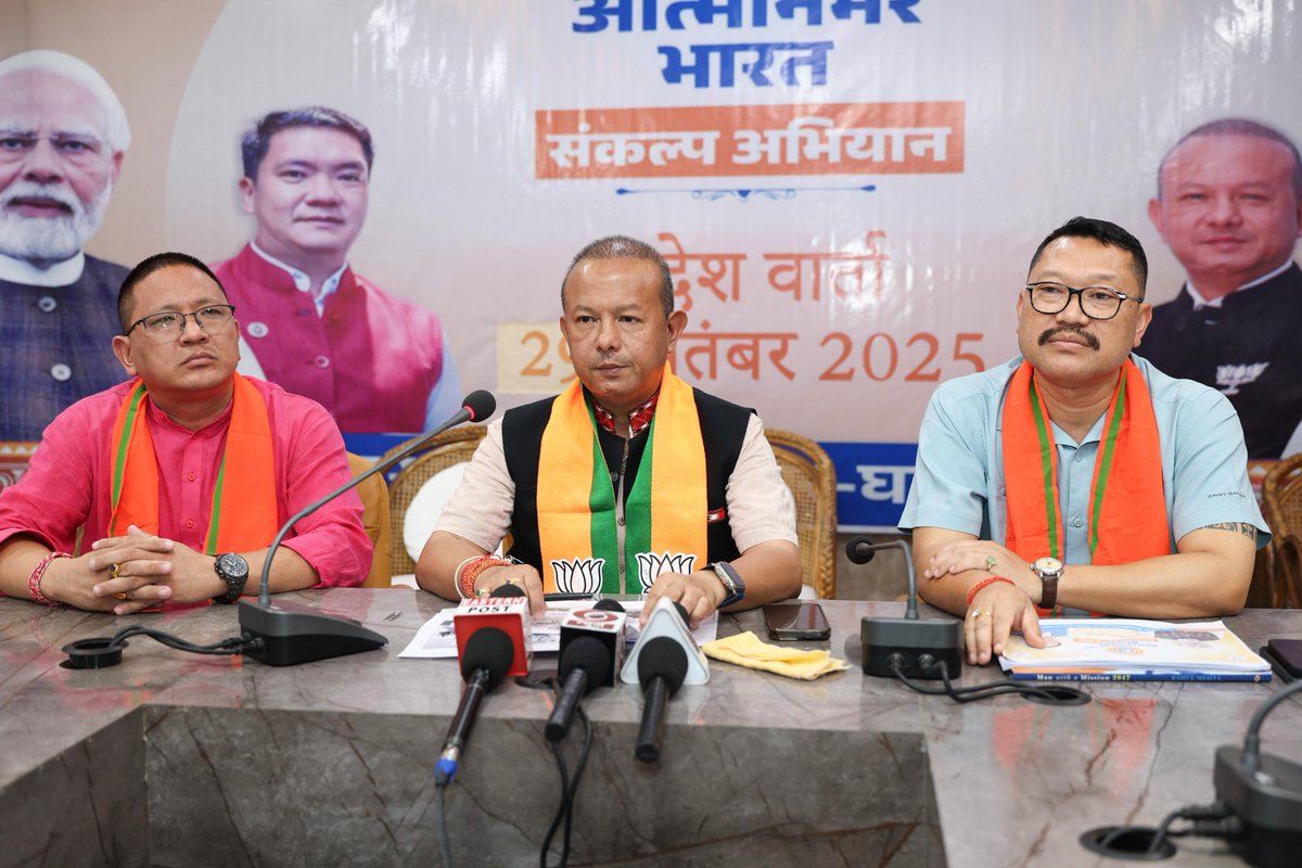 ZingnuChau's tweet photo. Self-reliance isn’t an idea to discuss—it’s a drive to deliver.

This spirit shaped today’s media interaction in Pasighat, where Hon’ble State President Shri @KalingMoyongBJP Ji addressed the press on the Aatmanirbhar Bharat Sankalp Abhiyan, launched under the visionary leadership of PM Shri @narendramodi Ji.

We were joined by Vice President & Program Convenor Shri Ashok Sangchoju Ji as we reaffirmed our pledge to strengthen local enterprise, fuel grassroots innovation, and advance the mission of a truly self-reliant Bharat.

#AtmanirbharBharat #ViksitArunachal 

@BJP4India @PemaKhanduBJP @ChownaMeinBJP @TheAshokSinghal