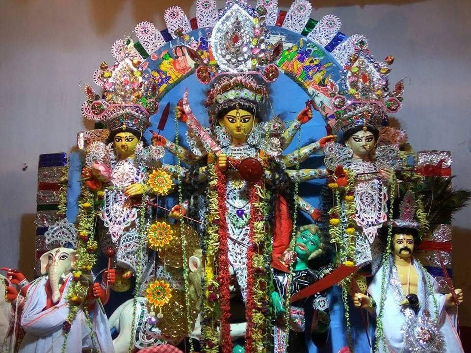 From_Himalaya's tweet photo. The news about portraying Trump as Mahishasura has become quite popular, but in Kolkata's Bhavanipur, the Dey family's Durga Puja has had the Goddess slaying a blonde British Asura since 1870. 

That was a time of colonised India when the 'sun never set on the British Empire.' https://t.co/CItoyU9ZI9