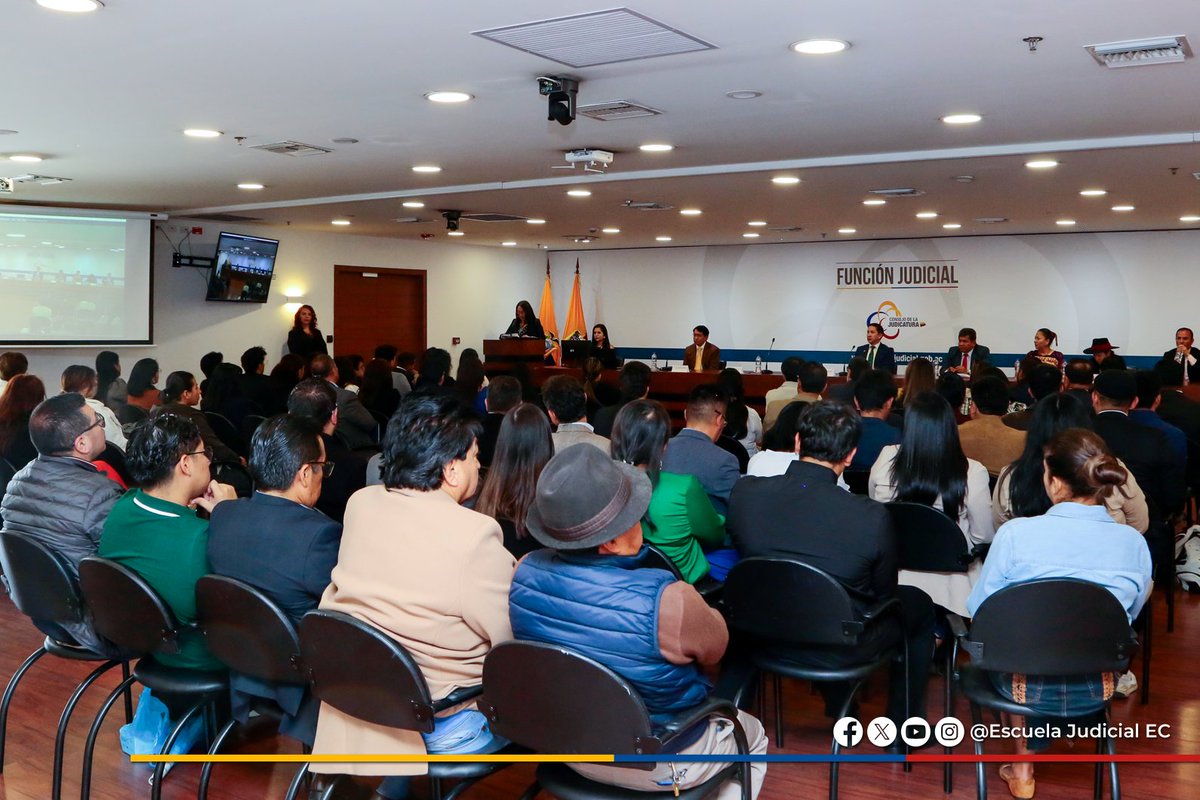 ⚖️ La EFJ realizó en Quito el Seminario Internacional “Pluralismo Jurídico y Justicia Indígena”, con ponentes de Bolivia, Guatemala, Perú y Ecuador.
Un espacio académico para fortalecer capacidades y enfrentar los retos de la coordinación interjurisdiccional.