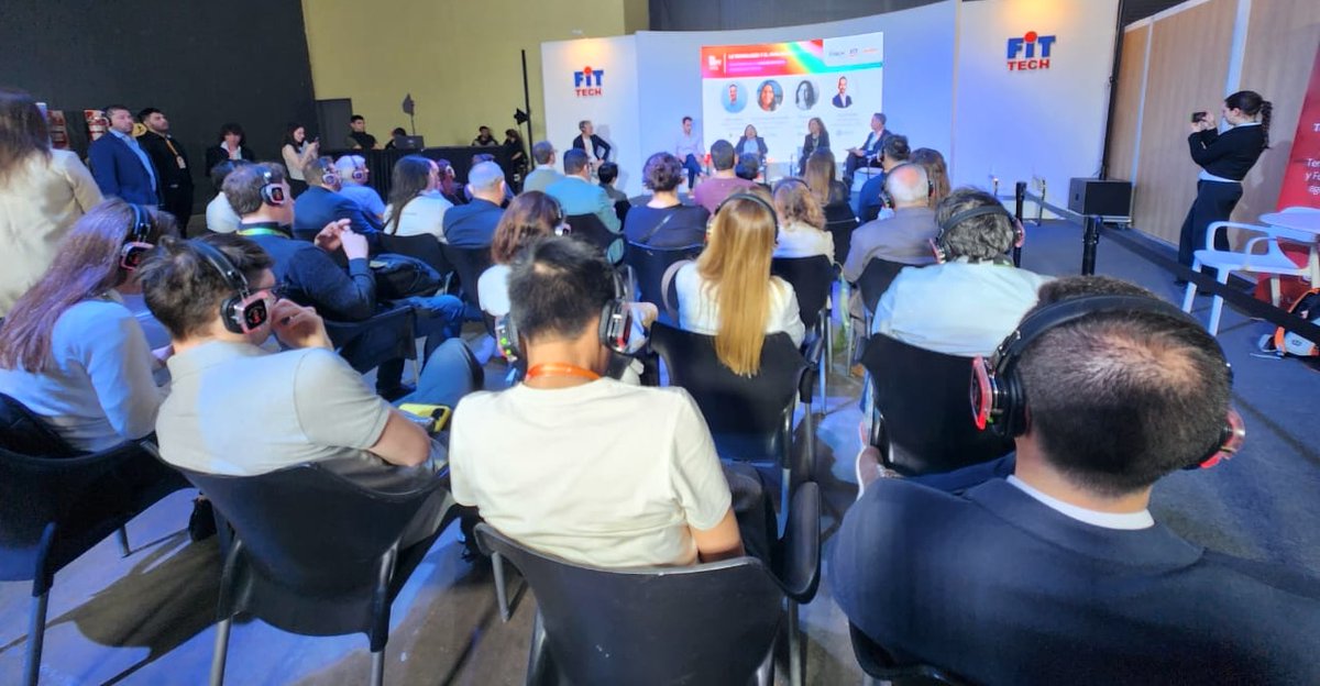 MabrianOfficial's tweet image. La inteligencia turística transforma datos en información estratégica para anticipar tendencias, optimizar recursos y mejorar la experiencia del viajero. Esta es una de las conclusiones del panel de #FITTECH en @feriadeturismo #FIT2025 moderada por nuestro CMO @ccendracruz con…