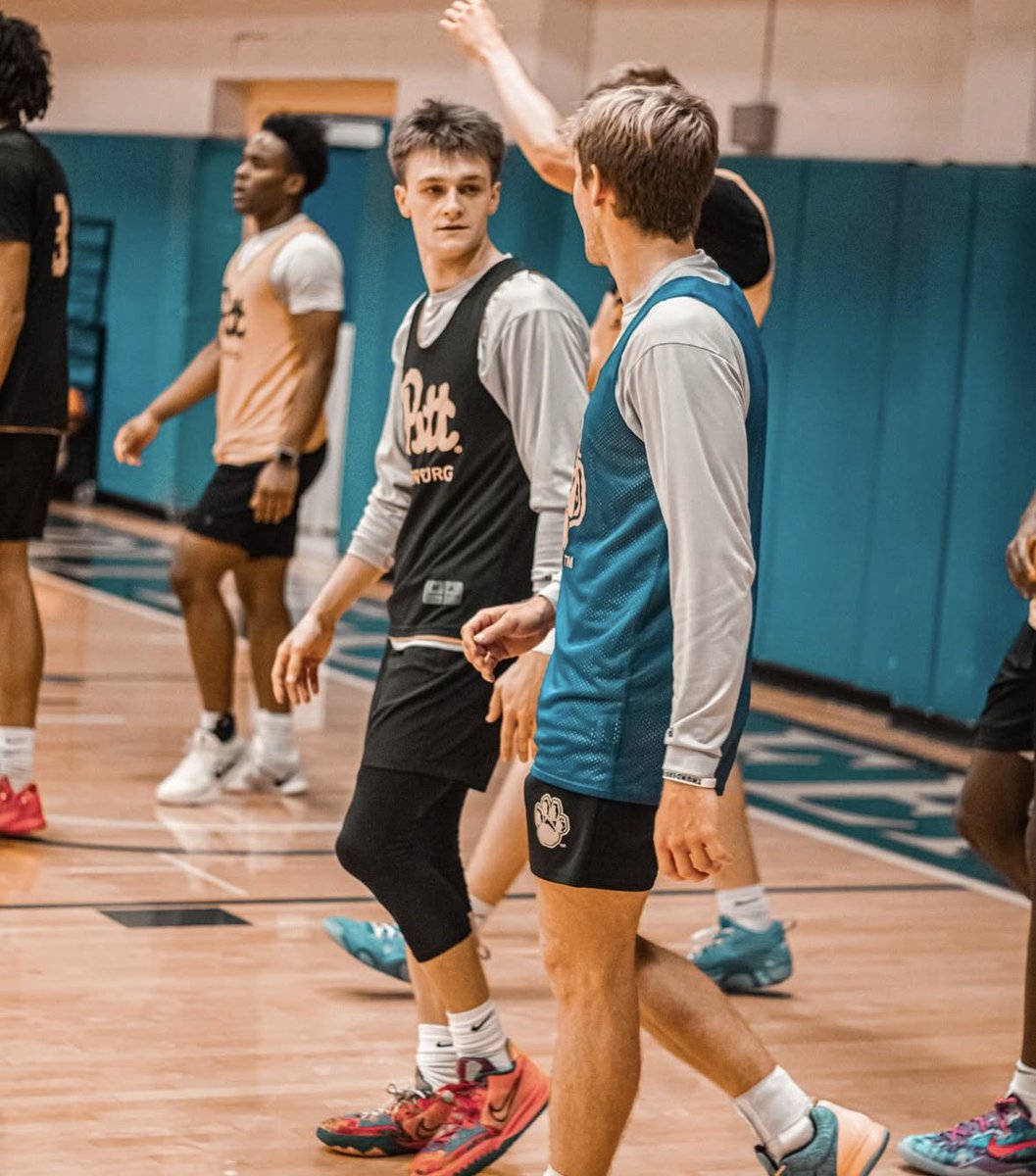 UPGbasketball's tweet photo. Back in the gym. Back to work! 🤙

#BobcatPride https://t.co/J1IYvVLHDI