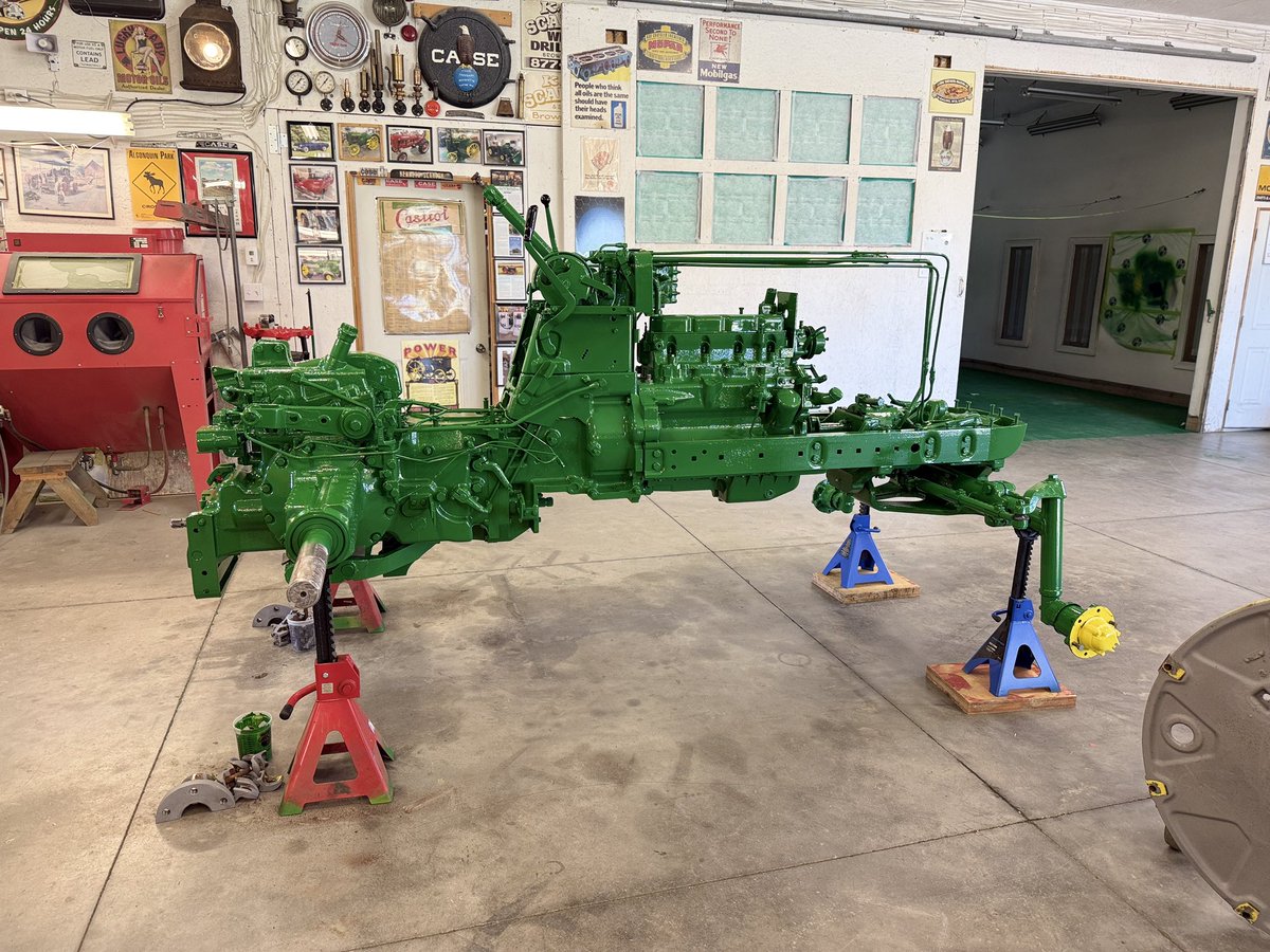 ScanlanTractor's tweet image. painting the wheels next