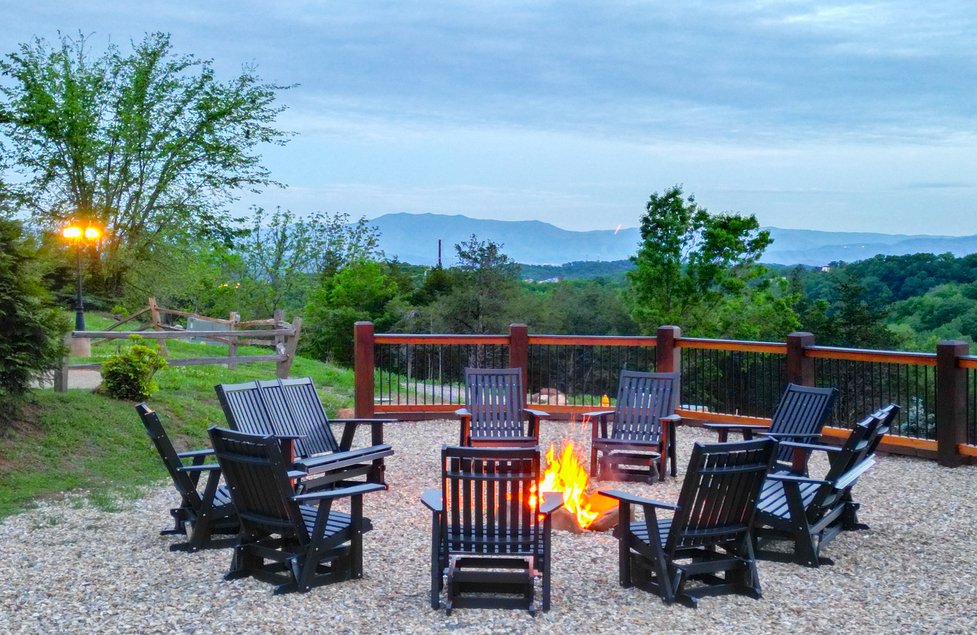 OakHavenResort's tweet photo. Featuring cabin 109, a large 7-bedroom luxury lodge with a firepit, beautiful view, gameroom, hot tub, and 24-hour on-site customer service.
Call today to book your Fall or Christmas Getaway. Our gated resort is located in Sevierville TN, Close to area attractions, endless dining options, and within a short drive to the Smoky Mountain National Park. 1-800-652-2611
https://t.co/xgklphF1Lw #cabintrip #logcabin #smokymountains #fall #Thanksgiving #cabins #sevierville #oakhavenresort