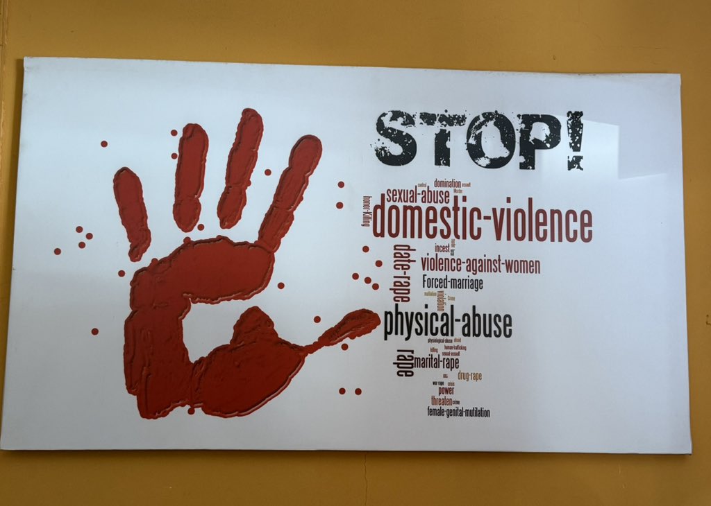 UNDP_TheGambia's tweet image. 🤝 w/ Gov’t, dev partners, CSOs &amp;amp; @UNGambia, we’ve kicked off a joint #CooperationFramework monitoring mission in the regions 

📍 First stop: Bundung Maternal &amp;amp; Child Hospital, visiting the One-Stop #GBV Center providing care &amp;amp; protection to survivors thru @UNPeacebuilding