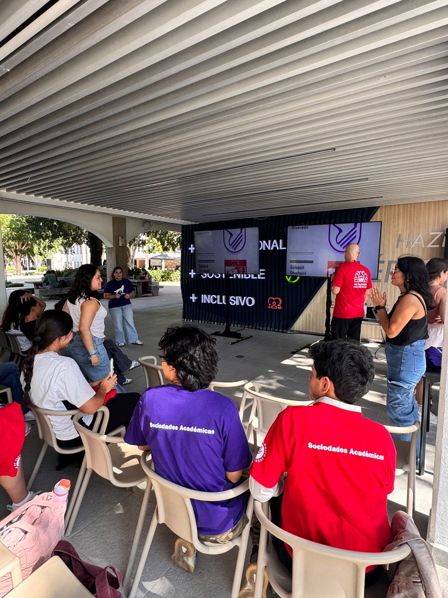 TECcampusQRO's tweet image. 💫 Así vivimos la Bienvenida de Sociedades Académicas: los alumnos de primer semestre eligieron sus casas en un ambiente de energía, unión y mucha convivencia con la comunidad #EMCS. 🙌🏽✨