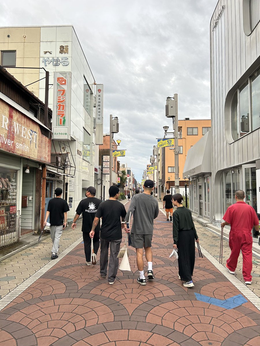 SEGA_1985's tweet photo. 『RTお願いします』
坂田さんを中心に地元オリオン通りを中心にゴミ拾い参加させてもらいました

天気のいい毎週月曜日朝5時からやってるのでちょっとでも興味のある方は是非一緒にやりましょう

https://t.co/wE82wxmOZe…

#fadecityjapan
#宇都宮
#ゴミ拾い https://t.co/DStMU7BrB0