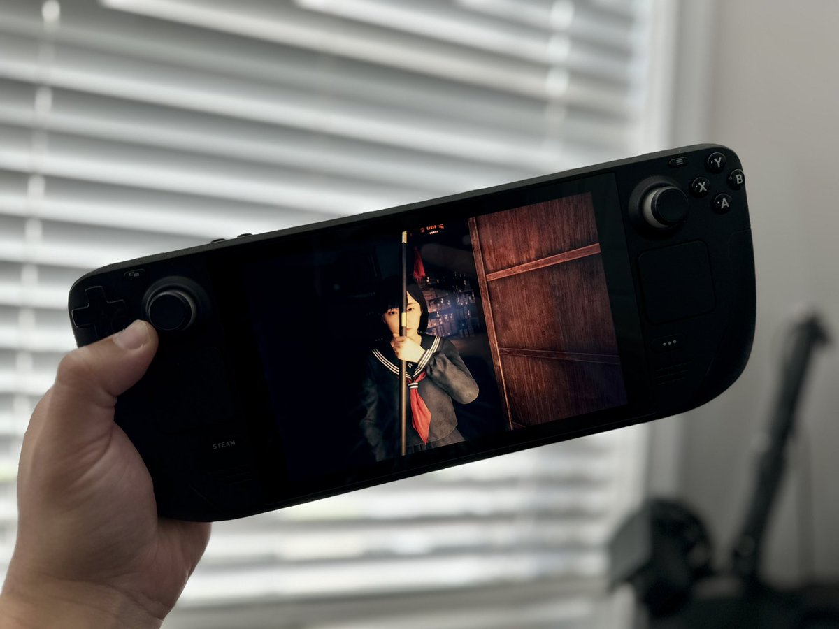 Played a quick session of silent hill F on the steam deck. 

It’s fantastic!