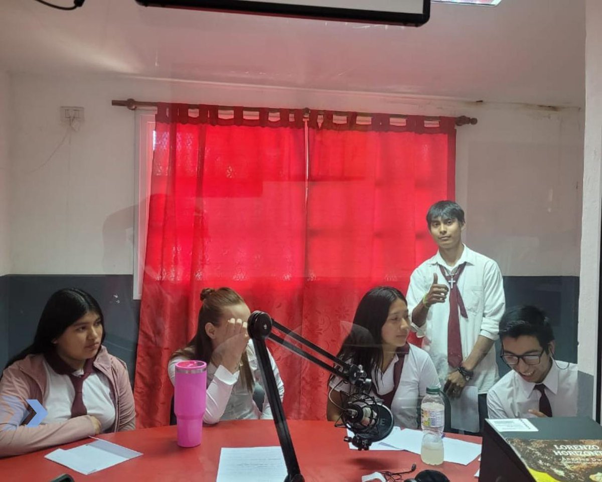 🗣️ Más de 300 estudiantes secundarios tienen voz en Medios Escolares.
📻 Jóvenes salteños de nueve unidades educativas de Capital y del Interior, se forman en radio, podcast y contenidos digitales.

<a href="/AleWilliamsB/">Ale Williams Becker</a> <a href="/CristinaFioreV/">CristinaFioreV</a> <a href="/MEducacionSalta/">Ministerio de Educación de Salta</a>