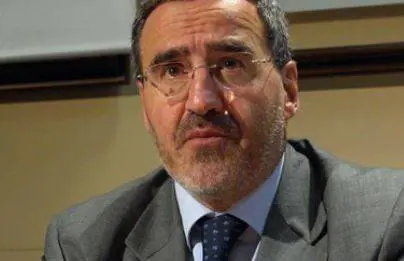 GiorgiaSalvagn1's tweet image. Il Giornale

#Feste, lussi e amici: la vita d'oro del pm "sedotto" da Pavia (e finito al casinò)
Venditti era chiacchierato per i suoi nuovi legami. Lui nega tutto: "Mai presi soldi"

Luca Fazzo 27 settembre 2025 - 05:00
Ascolta orafunzione, ma nessuno mi potrà mai restituire