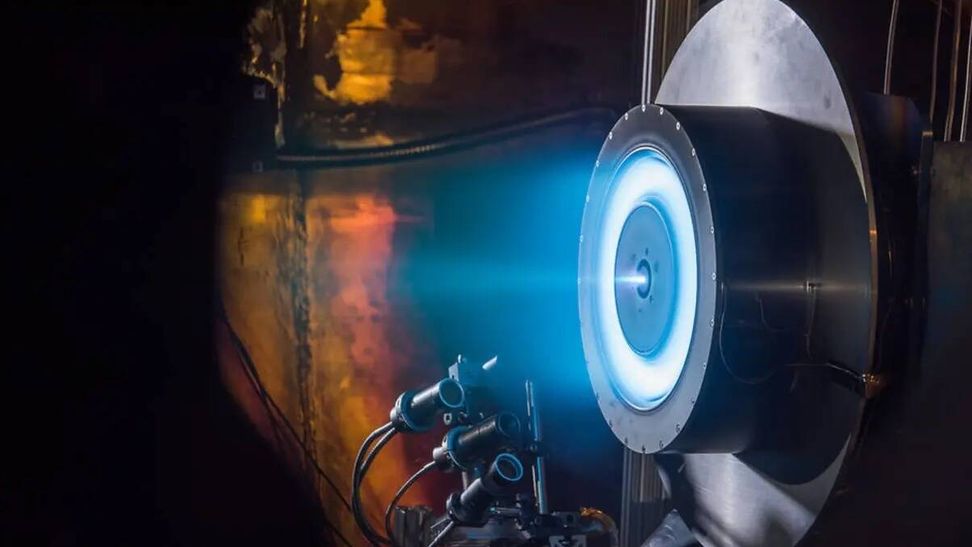 🛰️El equipo liderado por el profesor Kazunori Takahashi, de la Universidad de Tohoku en Japón🇯🇵, ha presentado un cañón de plasma para eliminar una de las mayores amenazas, la acumulación de basura espacial que amenazan con colapsar el acceso al espacio😯
elconfidencial.com/tecnologia/nov…