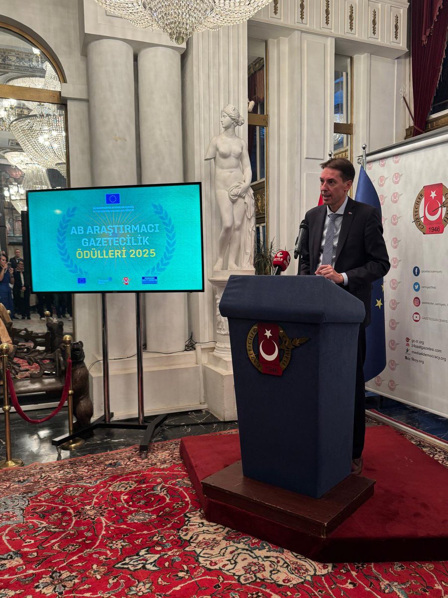 Gazeteciler Cemiyeti ev sahipliğinde düzenlenen AB Araştırmacı Gazetecilik Ödül Töreni’ne katıldık. 

Maslahatgüzar Jurgis Vilčinskas, basın özgürlüğünün önemine dikkat çekerek şöyle dedi: “Medya özgürlüğü daraldığında, vatandaşların iktidarı sorgulayacak alanı da daralır…
🇪🇺🇹🇷