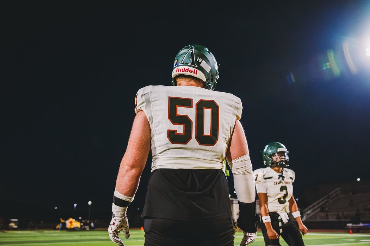 Grateful to start the season off 4-1
2 way starter DL/OL
Mid Szn highlights down below ⬇️ 

hudl.com/v/2Sqeuq