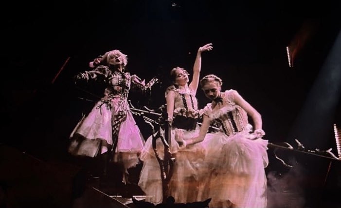 wensadms's tweet photo. The holy trinity of Wednesday: Jenna Ortega, Emma Myers and Evie Templeton all performed with Gaga 🙌🏻 https://t.co/2oAEP1YdIX