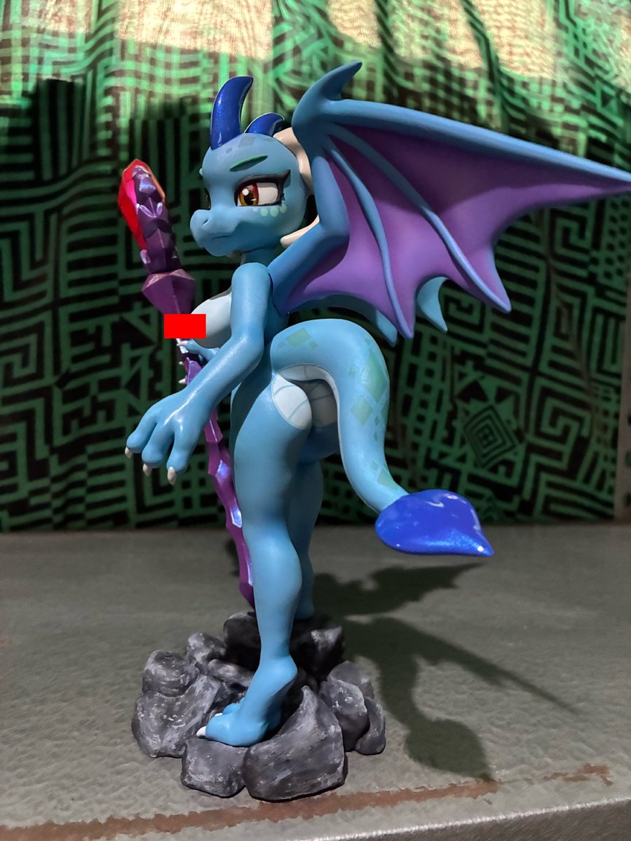 Sensual figure of the dragon Ember from My Little Pony, made by <a href="/furrysculptures/">Furfigs (Furrysculptures)</a> and <a href="/furfigs/">Furfigs</a> 

Sensual figura de la dragona Ember de My Little Pony, echo por <a href="/furrysculptures/">Furfigs (Furrysculptures)</a>  y <a href="/furfigs/">Furfigs</a>  

#furryfigure #mylittlepony