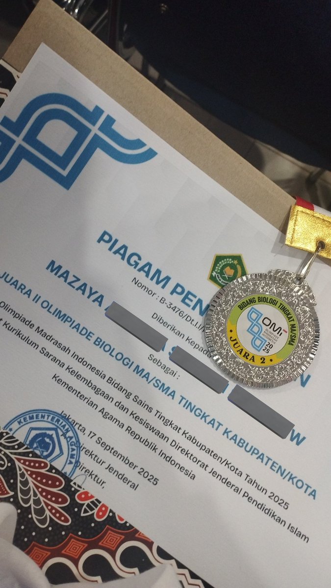aya²⁷ | kelas 11💢 tweet media