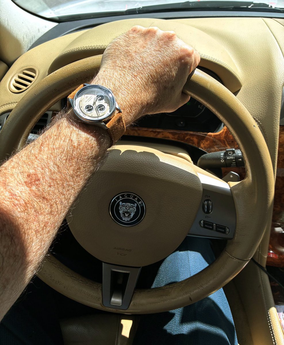 vozmix's tweet photo. @vintage_about great personality - automatic 1564 chronodate  #av86 #aboutvintage https://t.co/mdyQxSrEFV