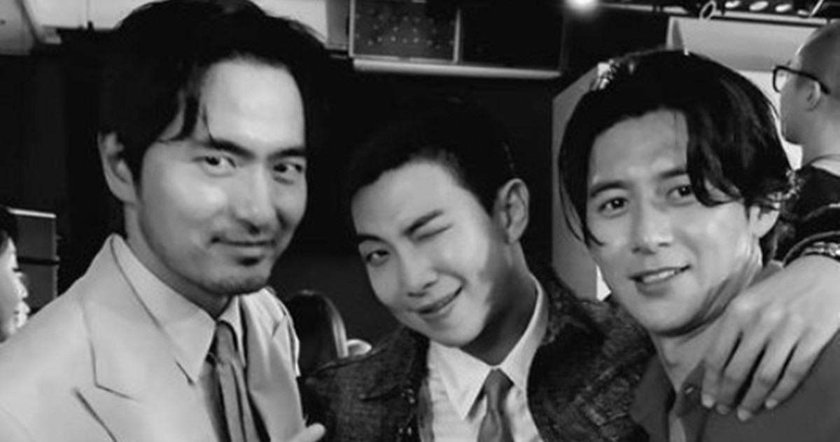 snsdvadias's tweet photo. ano de debut do exo: 2012
saída do kris: 2014
início das polêmicas: 2021-2022

ano em que lee jinwook foi acusado por estupro: 2016
ano em que o namjoon saiu pra correr JUNTO com ele e marcou no instagram: 2023

boa noite https://t.co/yj4dzQvvFo