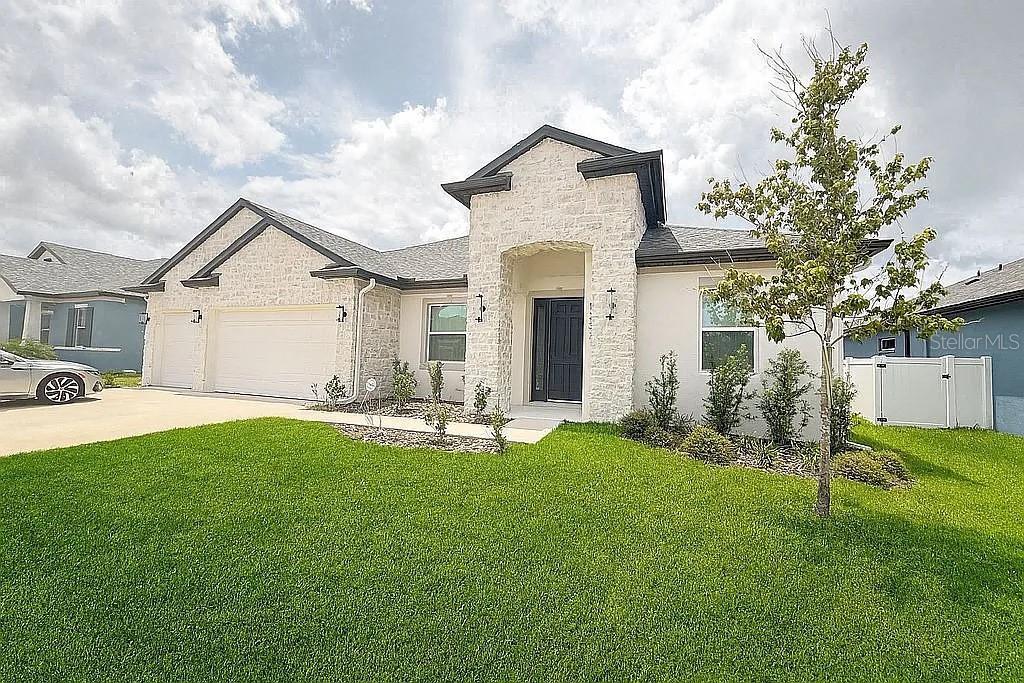 AlignRightRealT's tweet photo. 1/2 4 bed, 3 bath home in SPRING HILL ready for you to check out!
#AlignRightRealty #Boom #realestate #homesforsale #realtor #realestateforsale #Floridahome #FLRealEstate #TampaMultiFamily #TampaBayInvestment #TampaMultiUnit #TampaCommercialRealEstate #ExploreTampaBay https://t.co/6ZbZkH2vkj