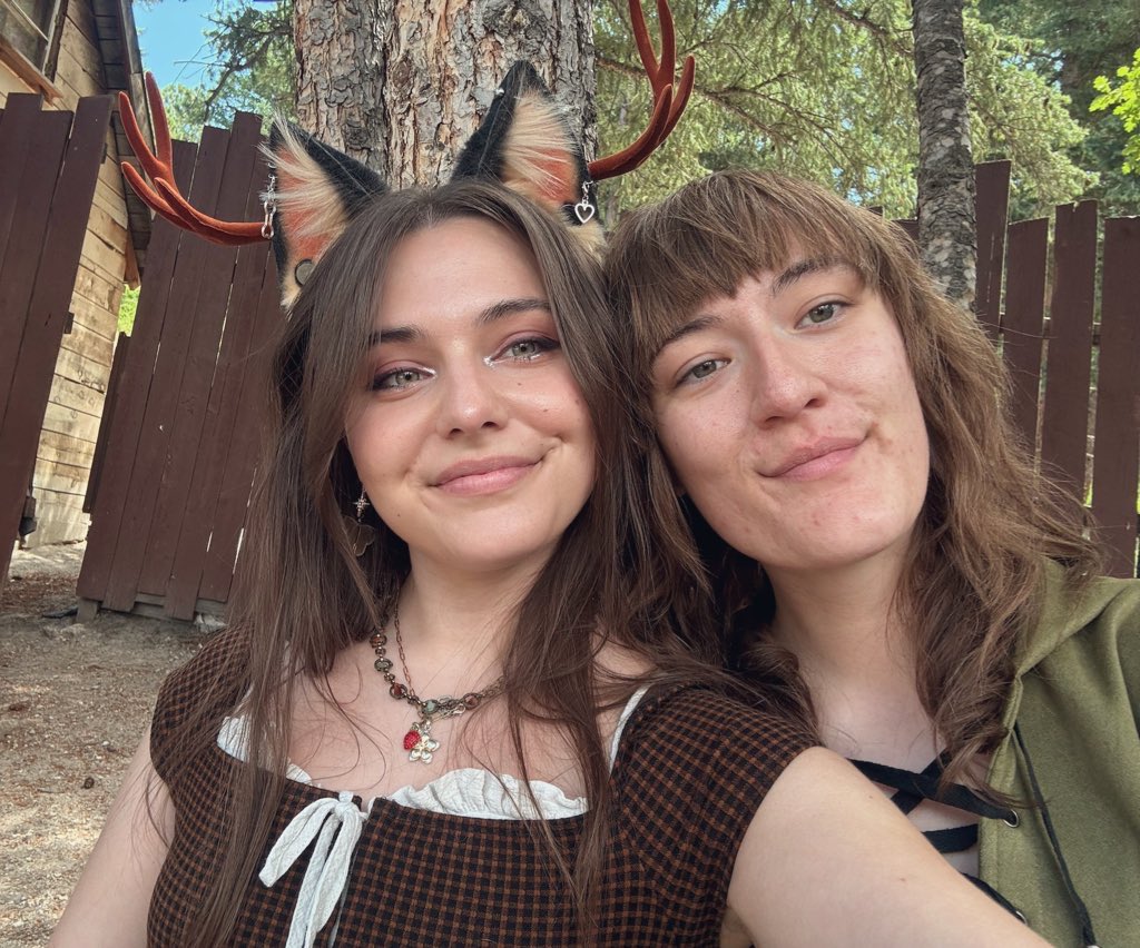 oops_cry's tweet photo. How it started vs how it’s going 🐾

(we are now moving in together next month) https://t.co/w4cBSZgRzA