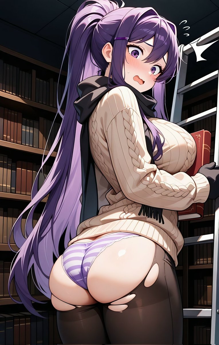 Yuri ✨💜

Te pidio que la acompañes a la biblioteca para devolver un libro que tomo prestado

Pero mientras subia por la escalera para dejarlo en su lugar...

Los leggings que ella traía puesto, le jugaron una mala pasada

¿Tal vez necesite una talla más grande, no creen?