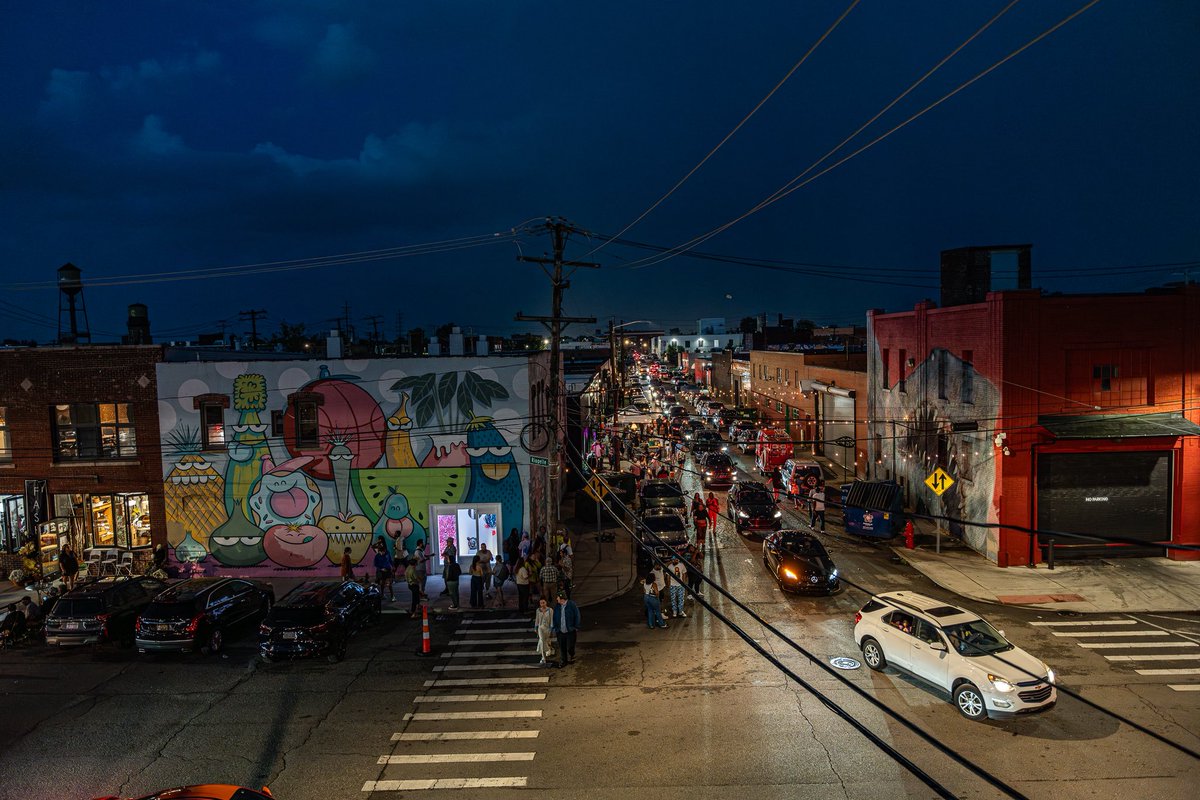 ModeDetroit's tweet image. Eastern Market After Dark is part of The Detroit Month of Design featuring design installations, artists, vendors, brand activations, live music, food, drinks, shopping, murals. 

 #detroit #detroitdesign #unesco #art