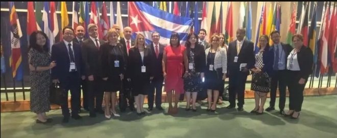 Dando muestras de prepotencia y característico abuso de poder, el gobierno de EEUU niega visa para la participación de #Cuba en el Consejo Directivo 62 de la OPS que comenzó hoy en Washington DC. La realidad es el imperio teme a la voz, ejemplo y firmeza de #Cuba
#CubaEstáFirme