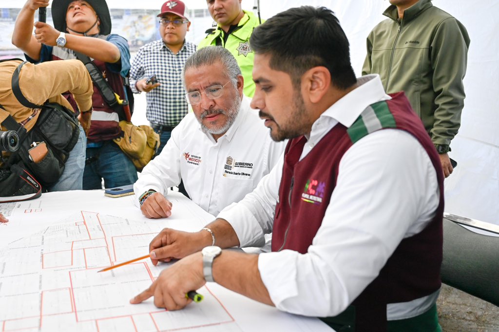 Por instrucción de nuestra Gobernadora <a href="/delfinagomeza/">Delfina Gómez A.</a>, acudimos al municipio de #Nezahualcóyotl para realizar un recorrido de supervisión de las acciones que los tres órdenes de gobierno hemos implementado en coordinación tras las lluvias atípicas de este fin de semana. 

En el