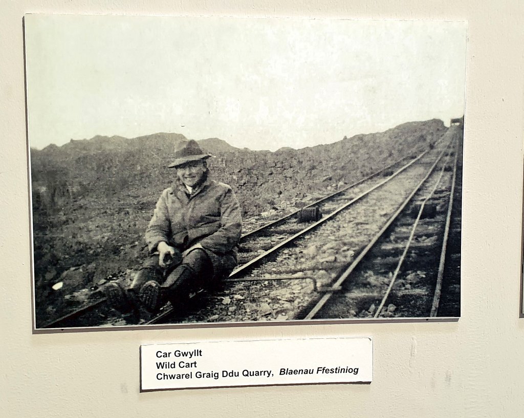 MEIRIONYDDPHOTO's tweet photo. The joys of #Slate #Quarry #Inclines #Funiculars
@funimag @snowdoniaslate1 @IHSOengland @NarrowGaugeWrld @NarrowGaugeRail @NarrowGaugeRM @mikenarrowgauge @UnlovedHeritage @pplscollection @IExpE @IQ_UK
Pictures from @AmgueddfaLechi https://t.co/a2JGDmULzN