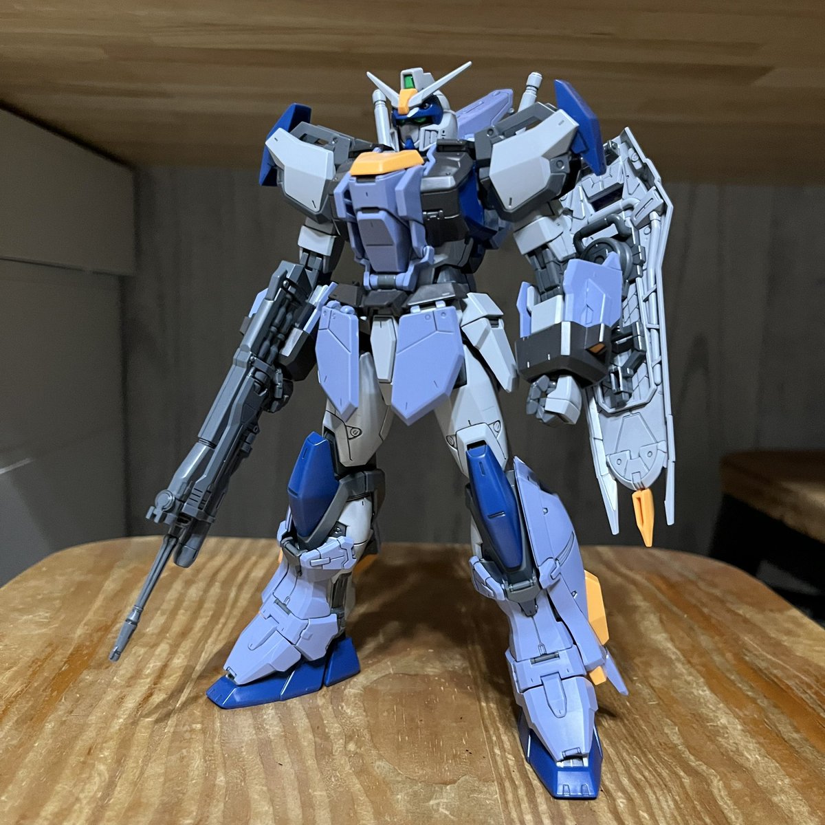 ageimo22's tweet photo. おはようございます！

MGデュエル
アサルトシュラウド ボディを作りました
背中のシュッてやつかっこいい！
#リビングモデリング部 https://t.co/1vuhzMCvNg