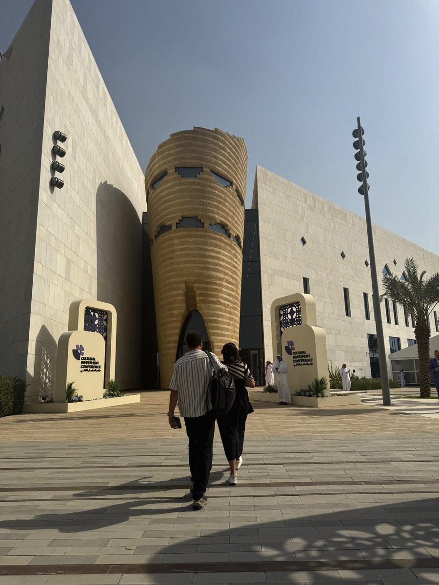 حضوري لليوم الأول من #مؤتمر_الاستثمار_الثقافي_2025  كان تجربة مختلفة على المستوى الشخصي. شعرت بفخر واعتزاز عميقين بثقافتي، بمدى عمقها وتنوعها، وكيف أصبحت اليوم محط أنظار العالم وشريكًا رئيسيًا في المشهد الثقافي العالمي. 🇸🇦💚

المؤتمر جمع أصواتًا وخبرات من مختلف الدول، وكلها تلتقي
