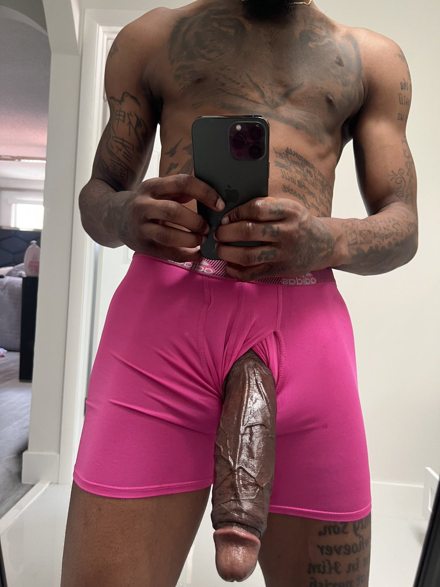 ultimate3125's tweet photo. You like the view ? 🍆 https://t.co/52NtKAyuBe