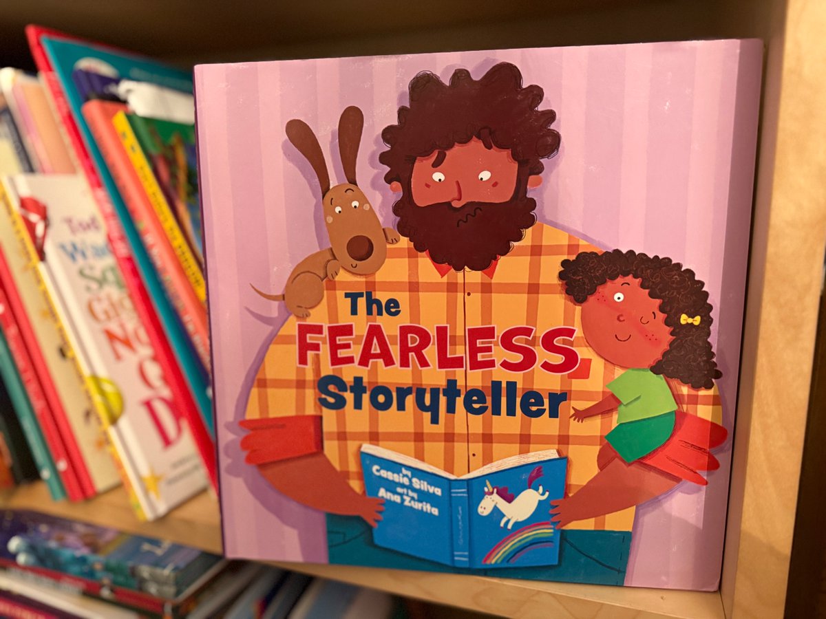 KidTimeStory's tweet photo. A Kid thinks Dad is afraid of the unicorns in her book.
🦄😨
The truth? Dad is afraid he’ll RUIN the story because he can’t read all the words.😖
But what if they vow to face their fears together?
Find THE FEARLESS STORYTELLER #ReadAloud at https://t.co/NxdgBJckL1 #ESL #literacy https://t.co/lj3Vrl7Mdk