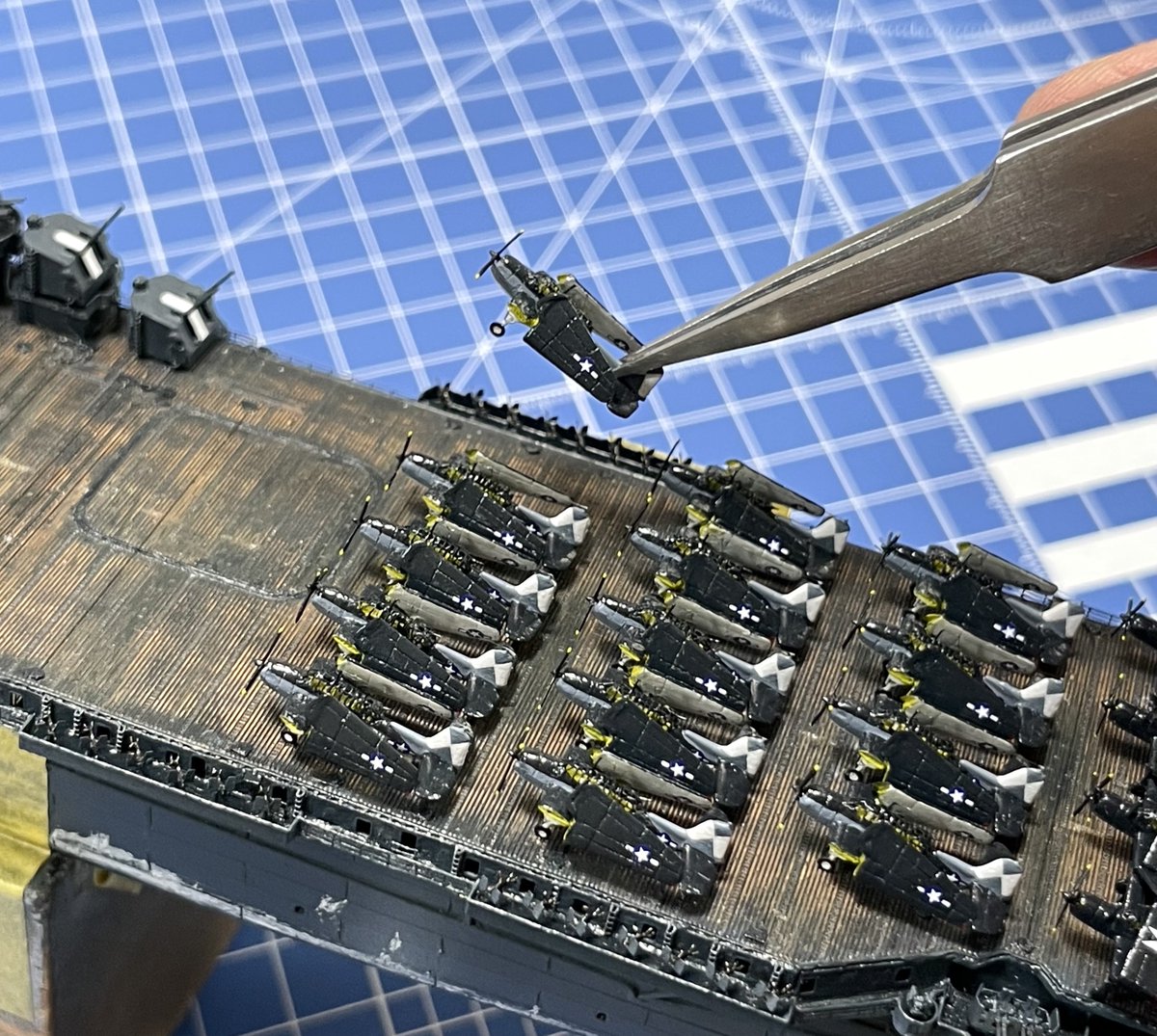 seisekimokei's tweet image. おはようございます。
搭載中です！✈️✈️
慎重に進めます:( ;´꒳`;):
#エセックス #CV9