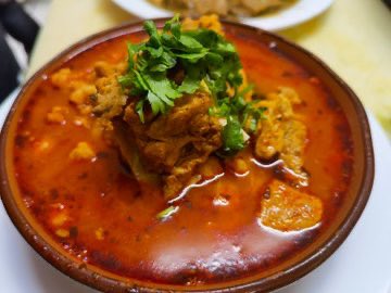 Hoy lunes 29 de septiembre estamos casi en la recta final del mes Patrio, tenemos rico pozole. Para los paladares más exigentes.