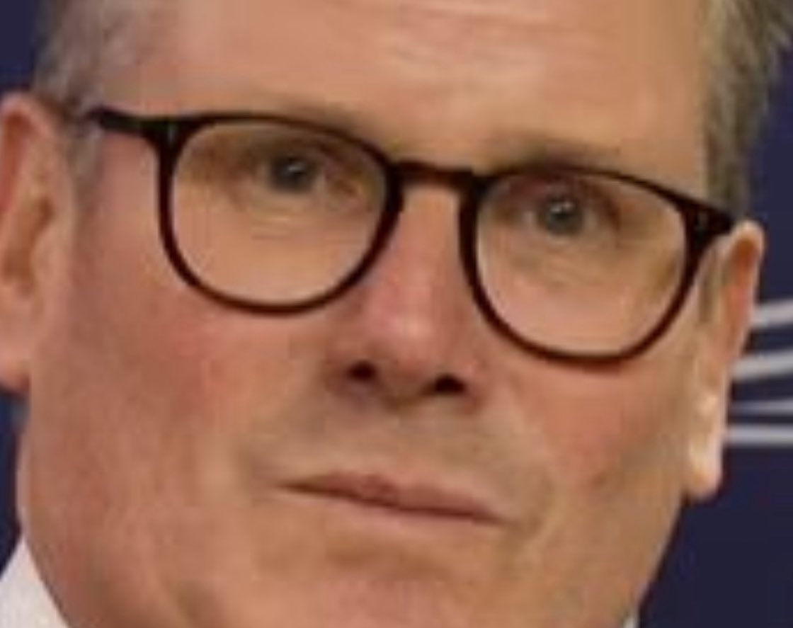 Debbie Yusef Moodley (@iraniandebbie) on Twitter photo .<a href="/Keir_Starmer/">Keir Starmer</a>
Looks like a bulldog licking piss off a stinging nettle or chewing a wasp.
His eyes are also too close together. .<a href="/Keir_Starmer/">Keir Starmer</a>
Looks like a bulldog licking piss off a stinging nettle or chewing a wasp.
His eyes are also too close together.