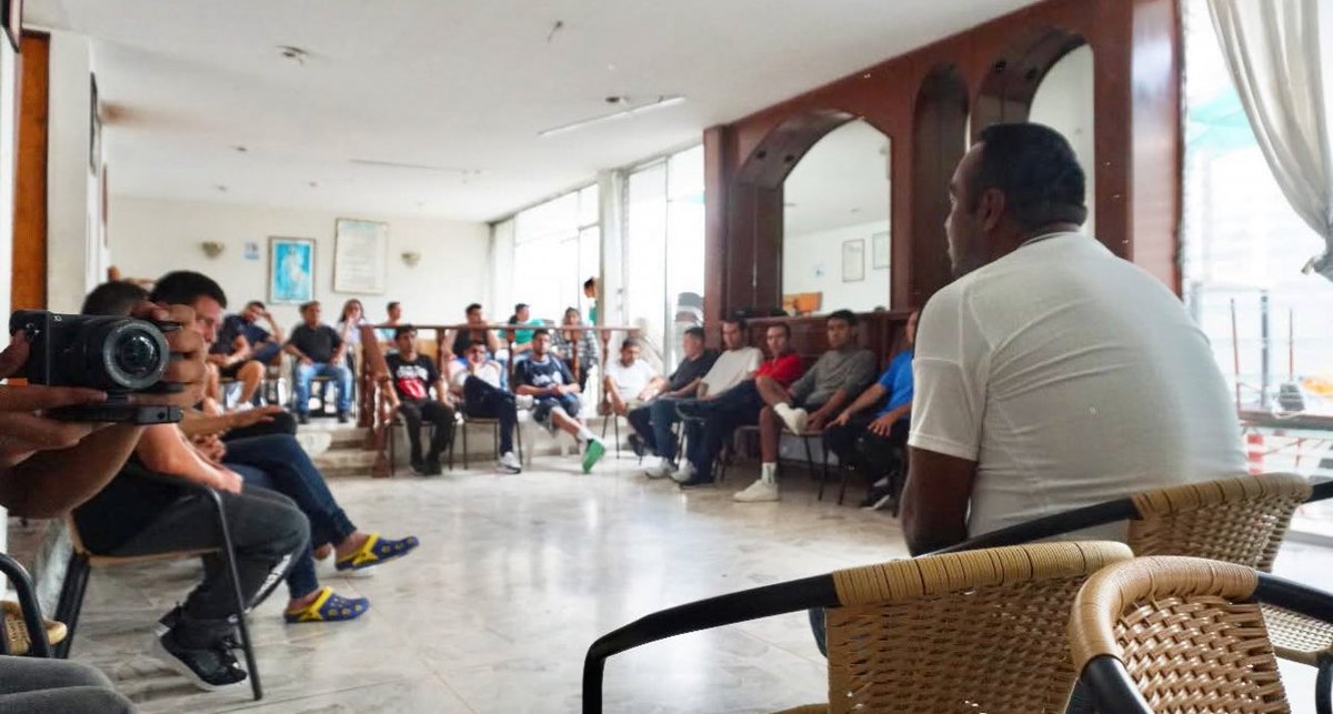 ismazu17's tweet photo. 👉 Inspirar, prevenir y acompañar. Jóvenes de la Fundación Tota Carbajal compartieron esperanza en un centro de rehabilitación con plática, rally y conversatorio. 💪✨ #BienComún https://t.co/lzRu0ZLuvW