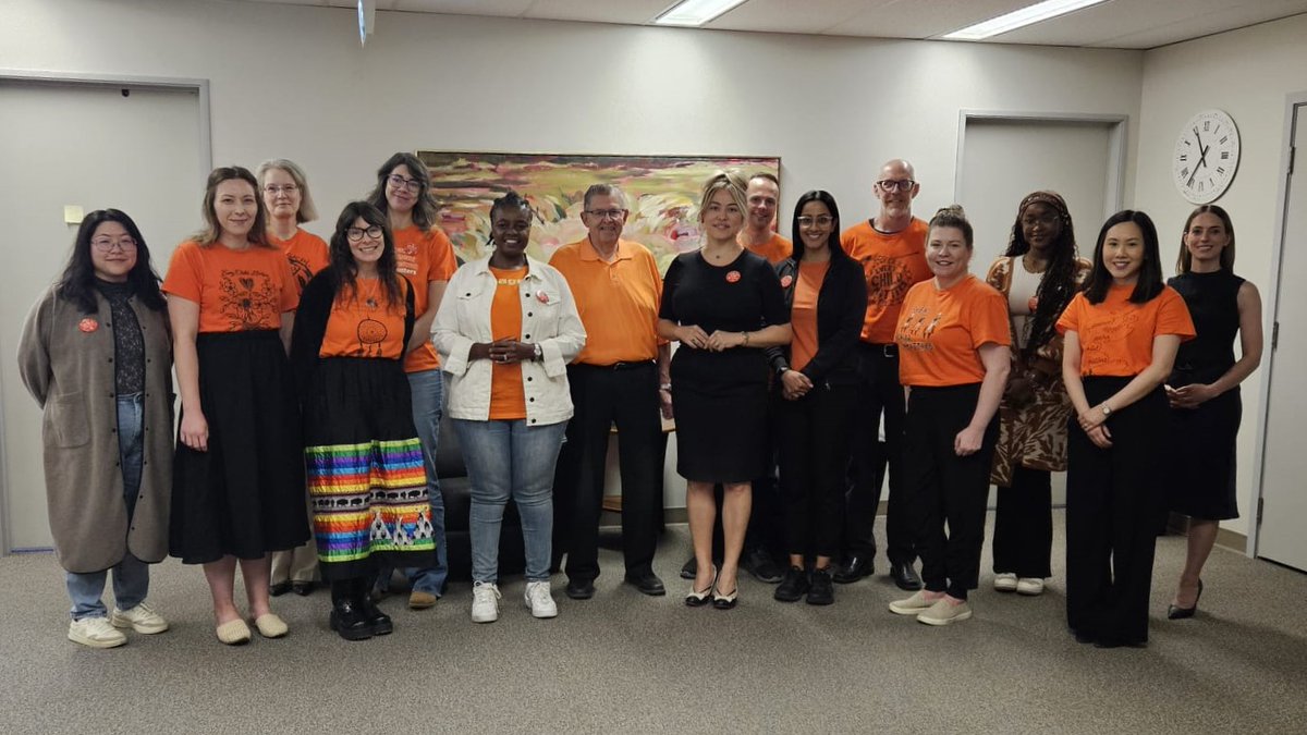 ABSchoolBoards's tweet image. Today, we commemorate the National Day for Truth and Reconciliation. Together, we honour residential school survivors, their families and communities and commit to our continued journey toward reconciliation. #NDTR #abed