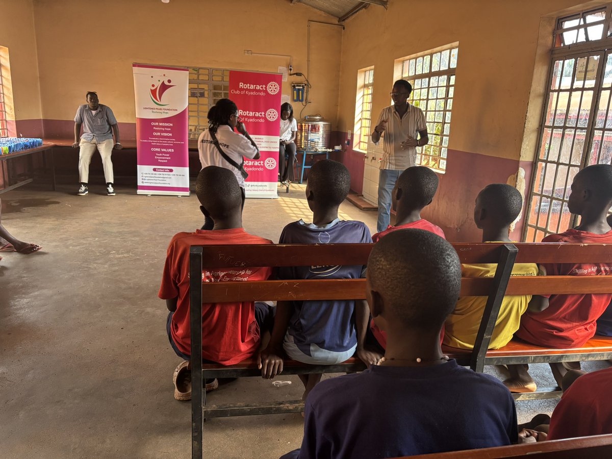 Lightenedpearl1's tweet photo. Yesterday we launched our *Juvenile Justice Project* at Naguru Remand Home 🌱.
We donated essentials, listened to heartbreaking stories, and committed 6 months to *rehabilitation, reintegration &amp; restoring hope*.
🙏 Thank you to all who support us!
#JuvenileJustice #RestoringHope https://t.co/fF3aj1hB5K