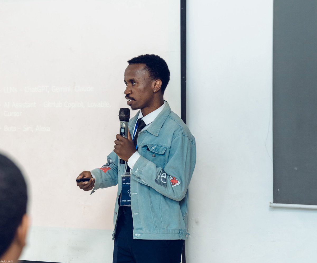 RmfTalents's tweet photo. AI Agents is the new remote work edge. 
At #RemoteAndReady, Simi Adegoke showed how Brain (LLMs), Memory (databases) + Assistants (Copilot, bots) are transforming remote teams automating tasks, boosting creativity &amp; freeing focus for high-impact work. Remote work just got smarter https://t.co/Qk7g1MSYoE