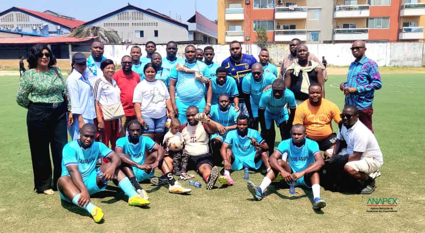 AnapexRdc's tweet photo. L'ANAPEX rend hommage à Albert Daddy Mumpalwo Munkubwo à travers un match commémoratif 
#daddyforever #teamANAPEX #FOOTBALL https://t.co/o6QmM8yb6Y