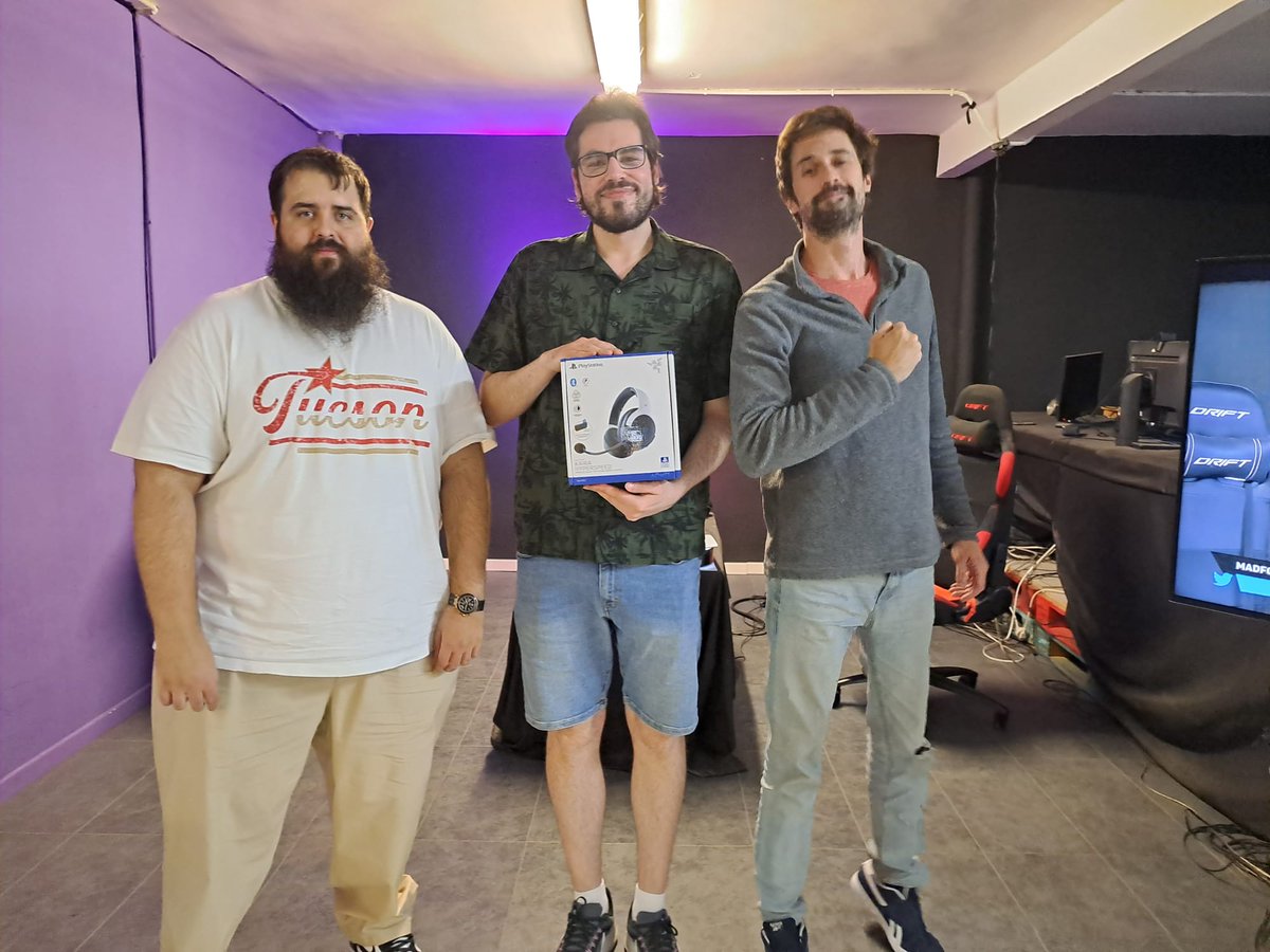 🔥 Torneo #StreetFighter6🔥

Enhorabuena a <a href="/AnterdesSN/">MadridFGC Anterdes</a> por su victoria en el torneo de #SF6 del pasado sábado 👑

Así quedó el TOP 4:
1º <a href="/AnterdesSN/">MadridFGC Anterdes</a> 
2º Monemone
3º <a href="/David__nj/">David N</a> 
4º <a href="/slamphee_tw/">daN</a>  

Muchas gracias a todos los players y a todos los que os pasasteis por el stream