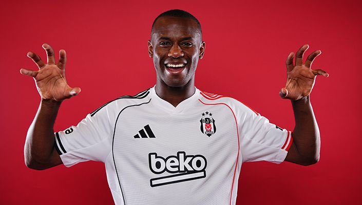 Djalo yine sahanın en iyisi. Beşiktaşın as stoperi Tiago Djalodur. #BJKvKS