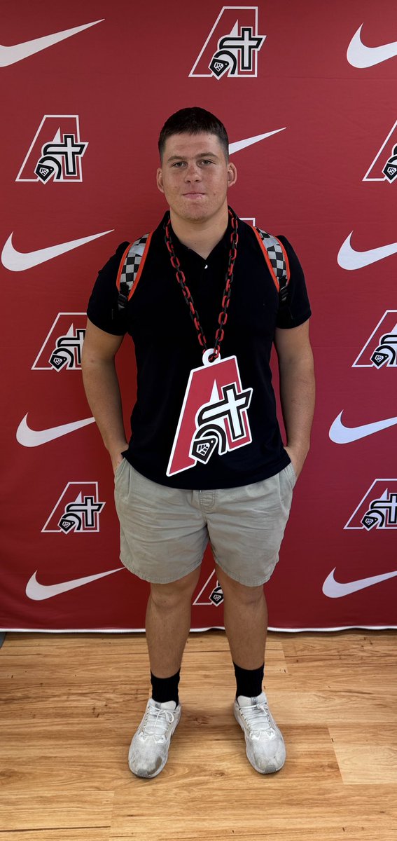 We have TWO ATOW this week at Assumption!!

🏐Sophomore Belle Cotton achieved 2 major milestones of 300 career digs, 300 career kills as she contributed to a big win over Bettendorf on Tuesday.
<a href="/AHSKnightsVB/">AHSKnightsVB</a> 

🏈Senior Luke Argo had 6 carries for 48yds and 2 touchdowns. Plus, 12