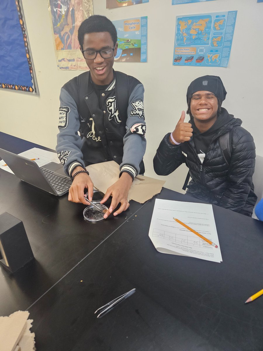 PhoebusHS1's tweet image. Ms. Hulick’s Environmental Science students explored surface tension &amp;amp; cohesion today — hands-on science in action! #EngagedLearning @VickyHulick @david_coccoli @vibrown68 @VAeducatorLBI @Brownlie18