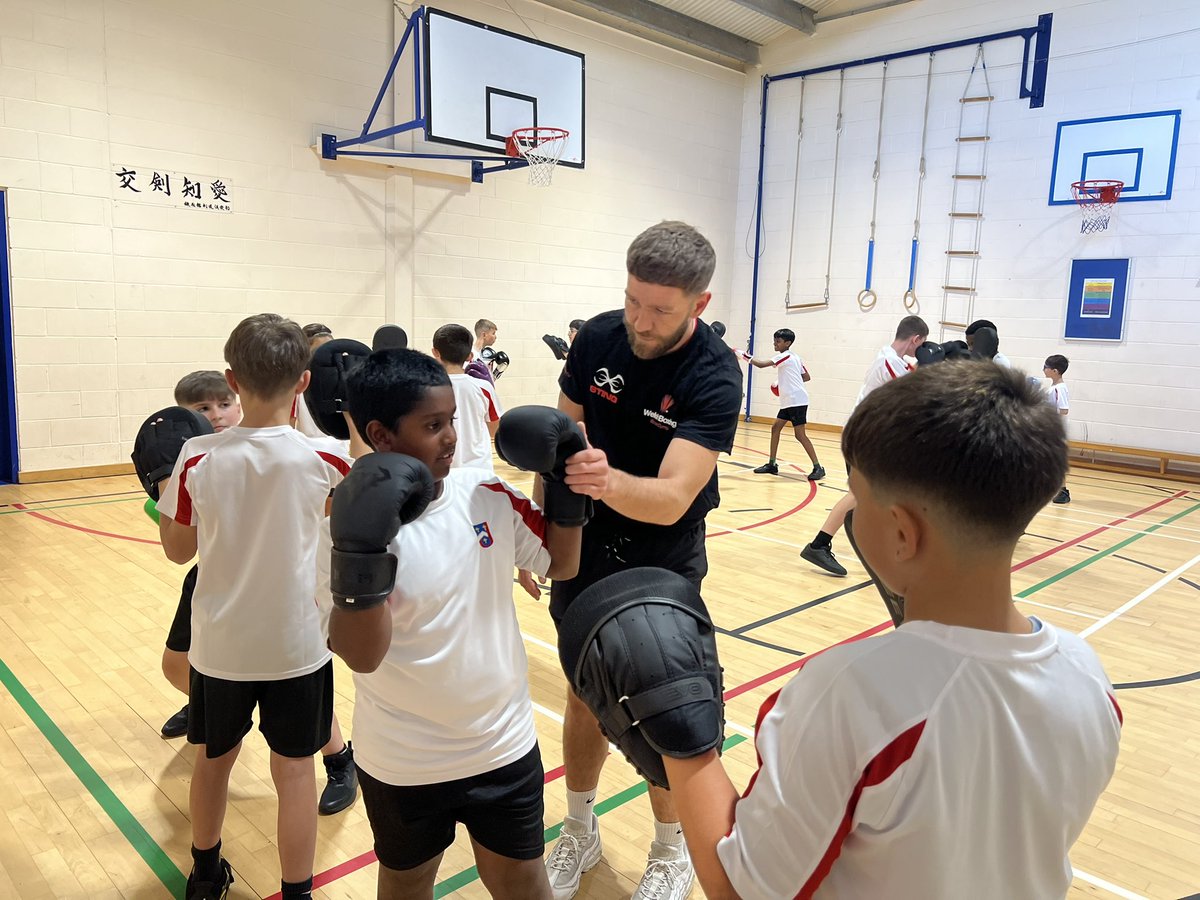 StJoesRCpe's tweet photo. Diolch yn fawr to Jamie from @WelshBoxing who came in today to deliver some fantastic boxing lessons to our Year 7's! π₯ A fantastic introduction to the sport and an experience they won't forget. Looking forward to round two next week! ππΌπ₯ #StJoesFamily #BoxingMasterclass https://t.co/ThSdCFckTy
